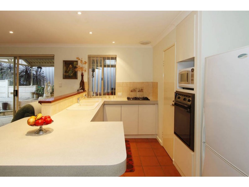 49a Williams Rd, Melville WA 6156