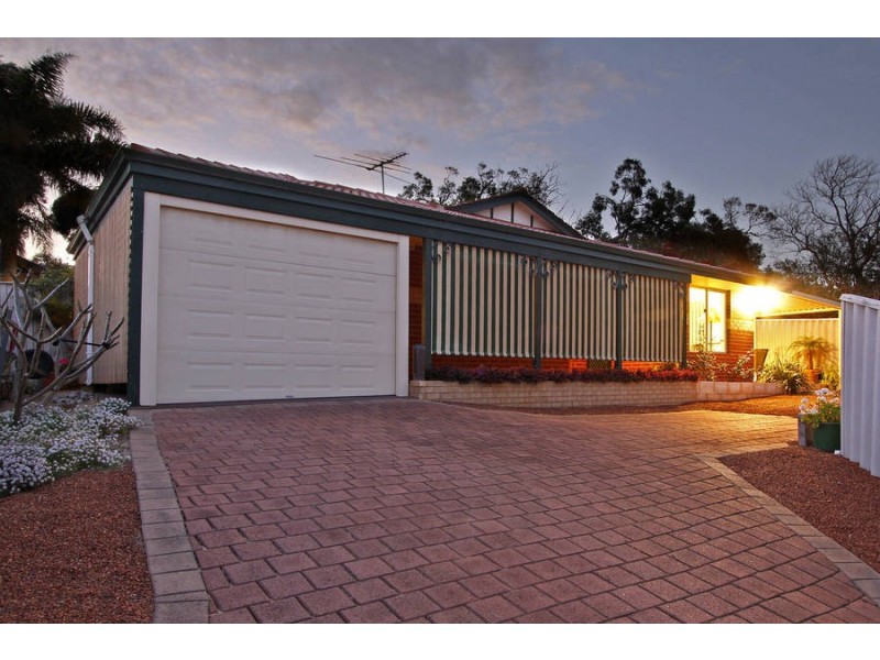 49a Williams Rd, Melville WA 6156