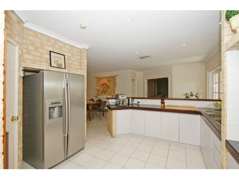 17 Mossman Crescent, Bull Creek WA 6149