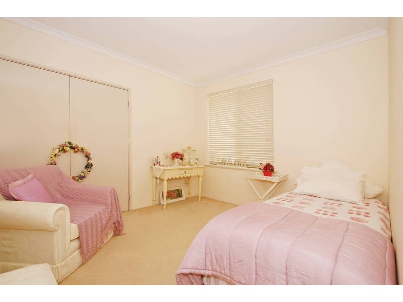 17 Mossman Crescent, Bull Creek WA 6149