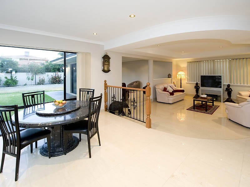 69 Central Rd, Rossmoyne WA 6148