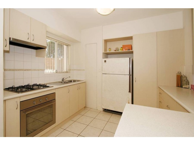 1/32  Waverley Road, Coolbellup WA 6163