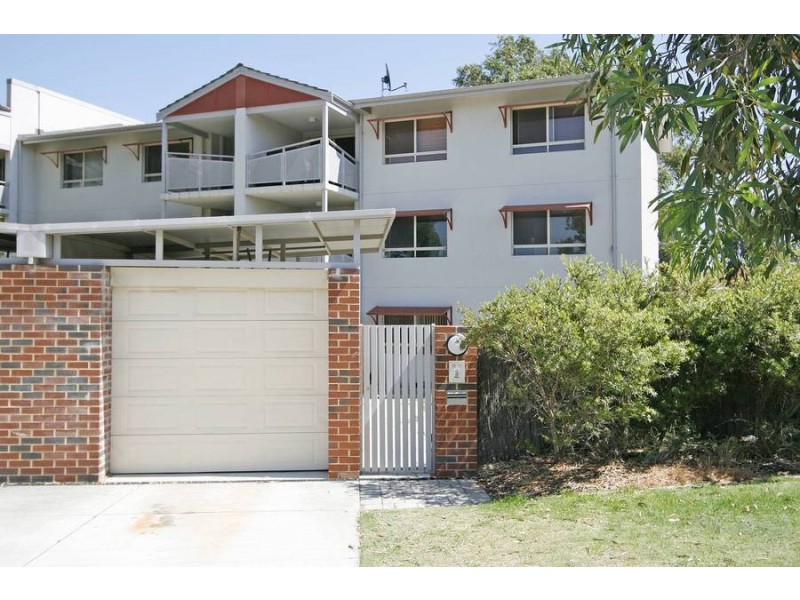 1/32  Waverley Road, Coolbellup WA 6163