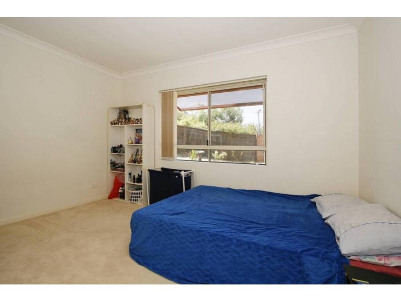 1/32  Waverley Road, Coolbellup WA 6163