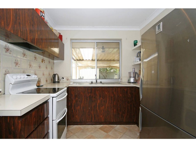 2/9 Hayle, Willetton WA 6155