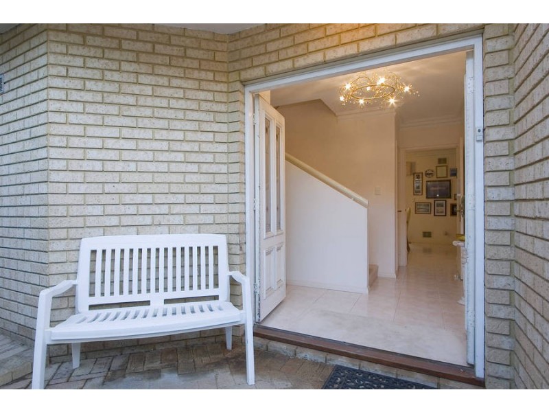 3A Locke, Mount Pleasant WA 6153