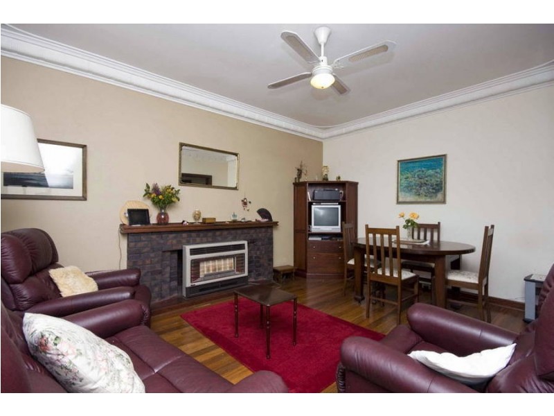 404 Marmion Street, Melville WA 6156