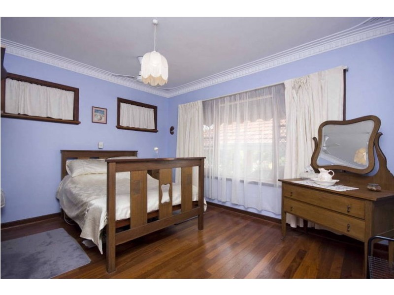 404 Marmion Street, Melville WA 6156