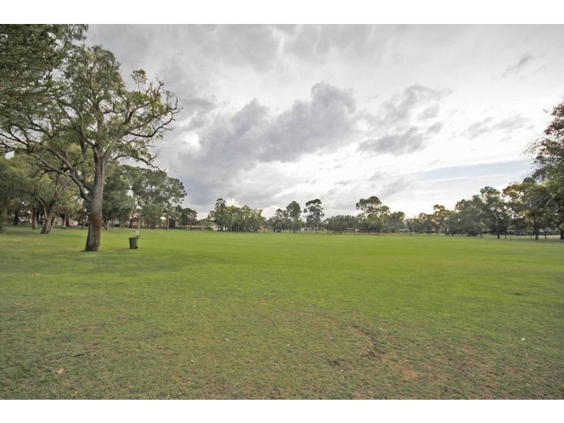 17 Fontley Rd, Kingsley WA 6026