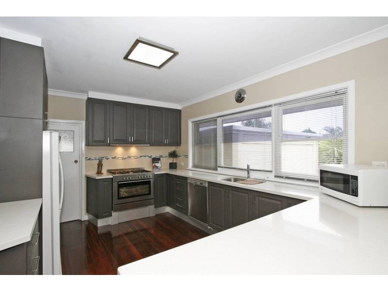 17 Bedford Road, Ardross WA 6153