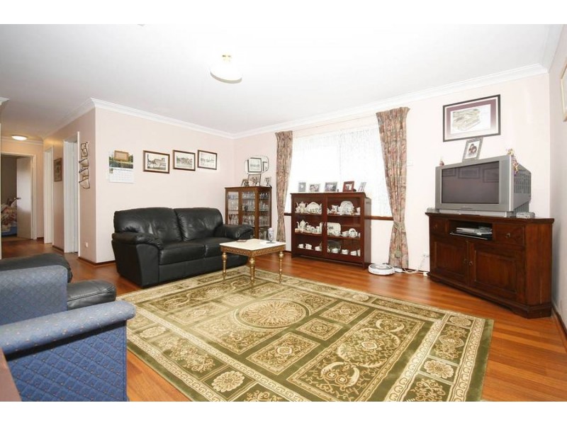 16 Hebbard St, Samson WA 6163