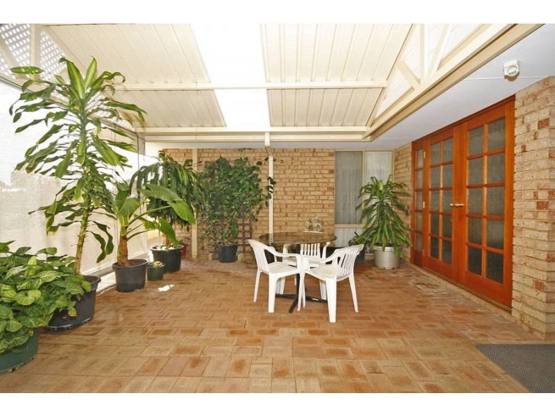 16 Hebbard St, Samson WA 6163