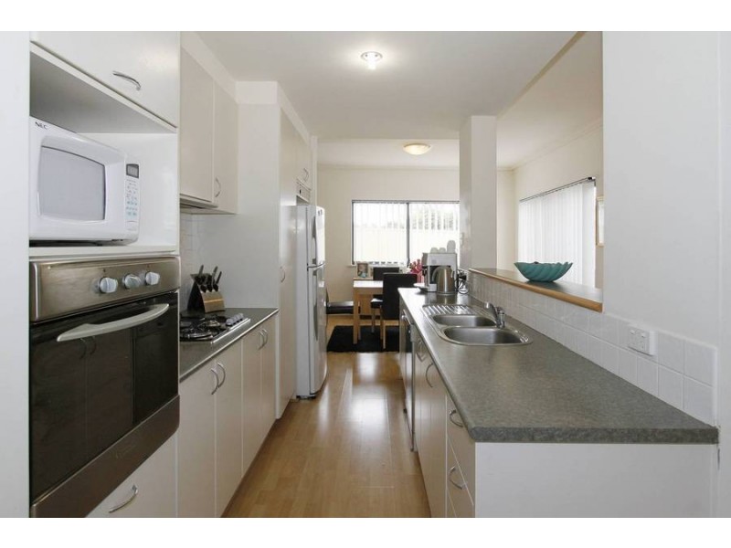 3/15 Selina St, Innaloo WA 6018