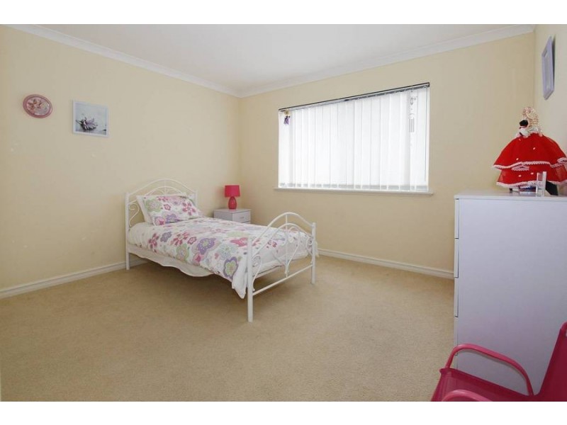 3/15 Selina St, Innaloo WA 6018