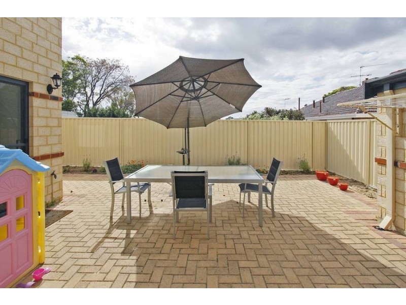 3/15 Selina St, Innaloo WA 6018