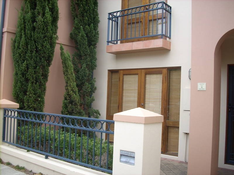 2/ 9 Swan Street, North Fremantle WA 6159