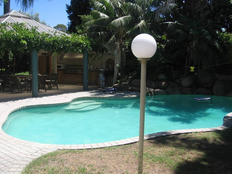 18 Dunvegan Road, Applecross WA 6153