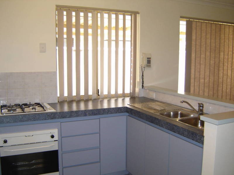 17 Citrus Loop, South Lake WA 6164