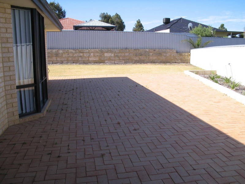 16 Callara Vista, Success WA 6164