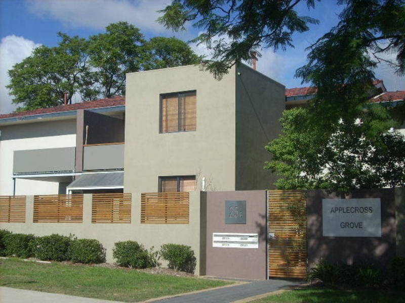 4/25B Ullapool Rd, Applecross WA 6153