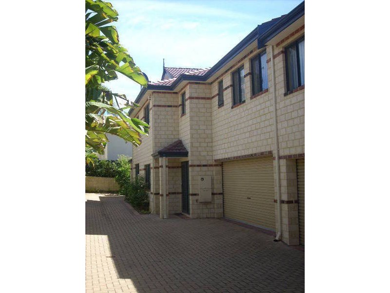 15C Selina St, Innaloo WA 6018