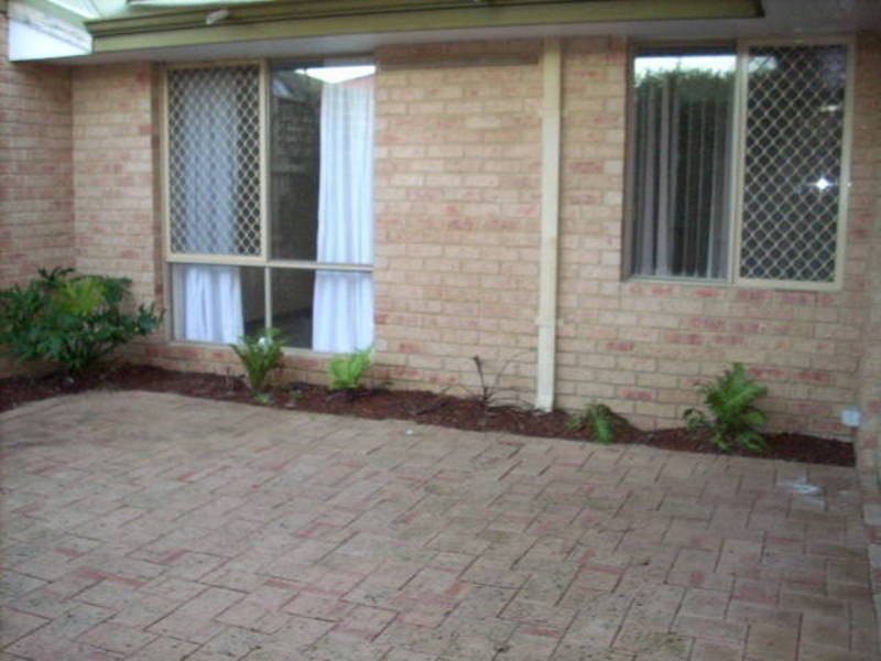 2/11 Adamson Road, Brentwood WA 6153