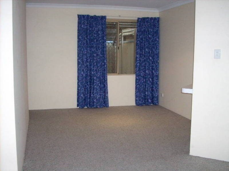 2/11 Adamson Road, Brentwood WA 6153