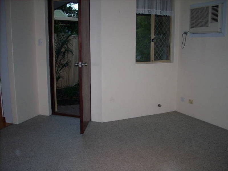 2/11 Adamson Road, Brentwood WA 6153