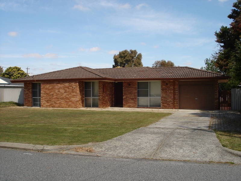 4 Sandown Road, Willetton WA 6155