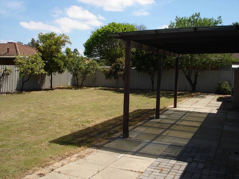 4 Sandown Road, Willetton WA 6155