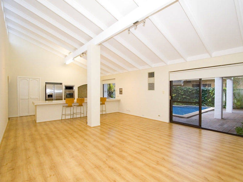 172 Burke Drive, Attadale WA 6156