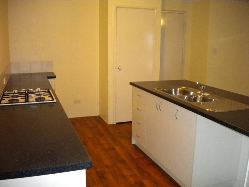 111 Warner Road, Parmelia WA 6167