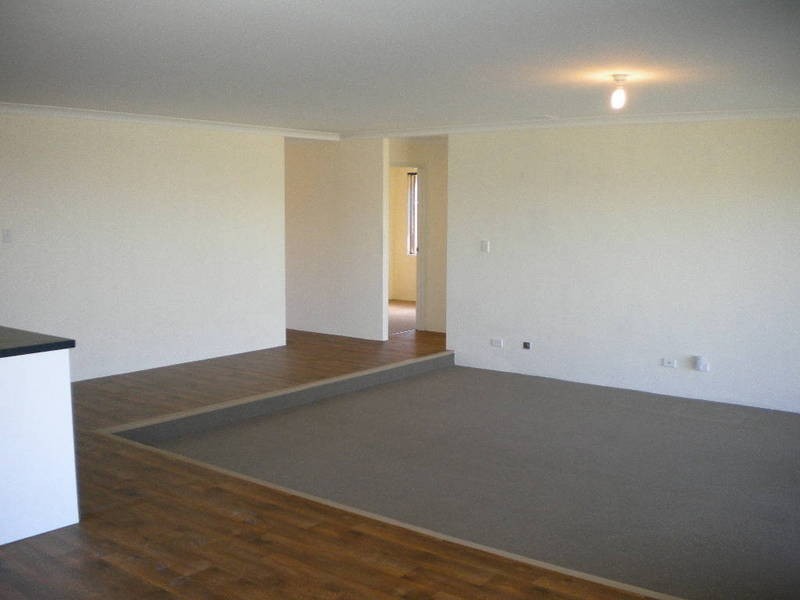 111 Warner Road, Parmelia WA 6167