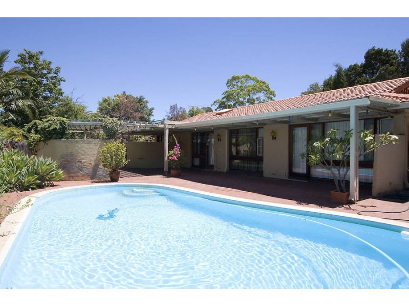 216 Riseley Street, Booragoon WA 6154