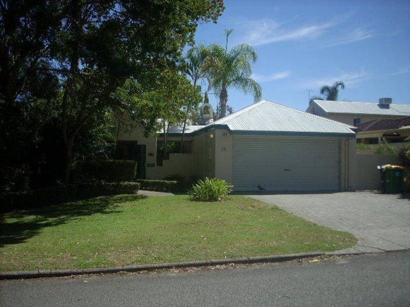 18 Dunvegan Road, Applecross WA 6153