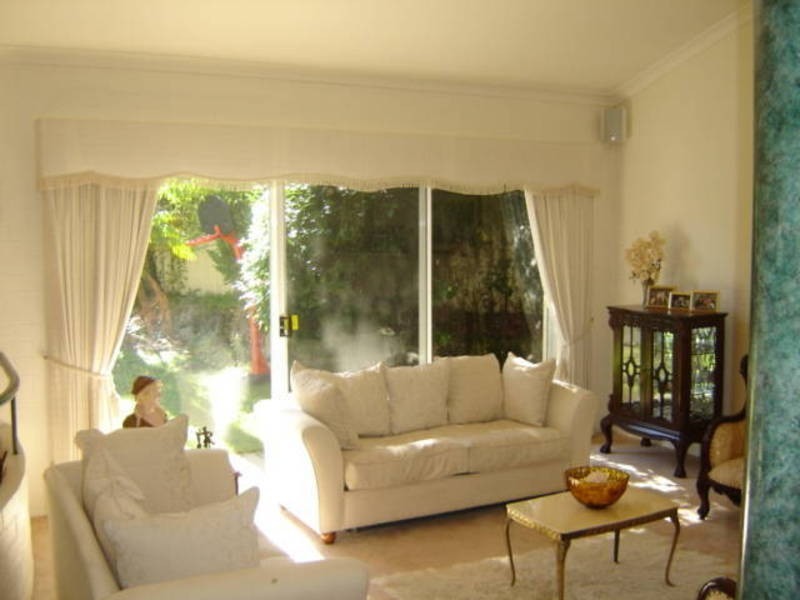 18 Dunvegan Road, Applecross WA 6153