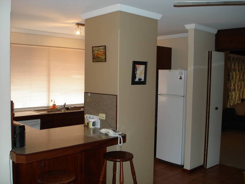 3/2 Royce Grove, Booragoon WA 6154