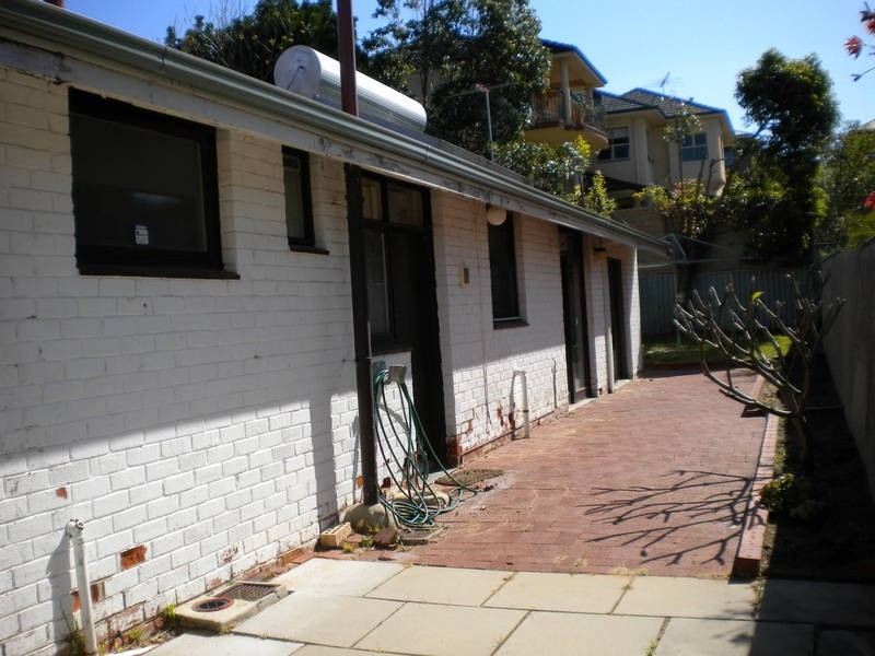 3 Cawston Road, Attadale WA 6156