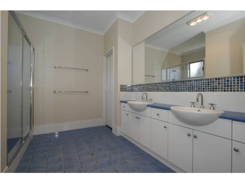 1 Hopson Close, Booragoon WA 6154