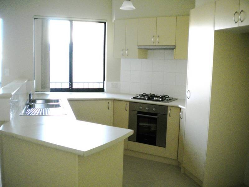 30/17 Southdown Place, Thornlie WA 6108