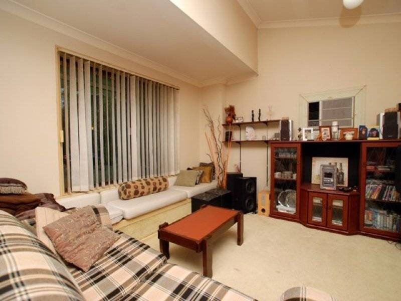 25 Hybanthus Road, Riverton WA 6148