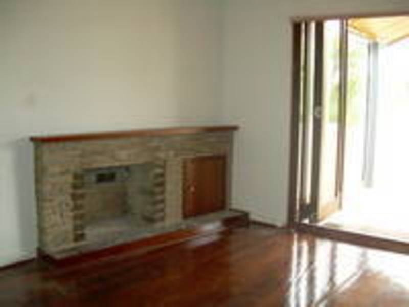 35 Woodley Crescent, Melville WA 6156