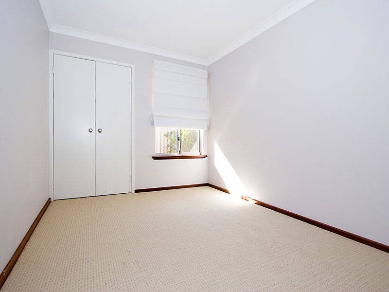 2/10 Zenobia Street, Palmyra WA 6157