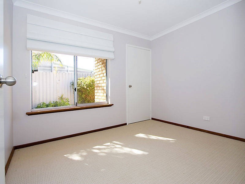 2/10 Zenobia Street, Palmyra WA 6157