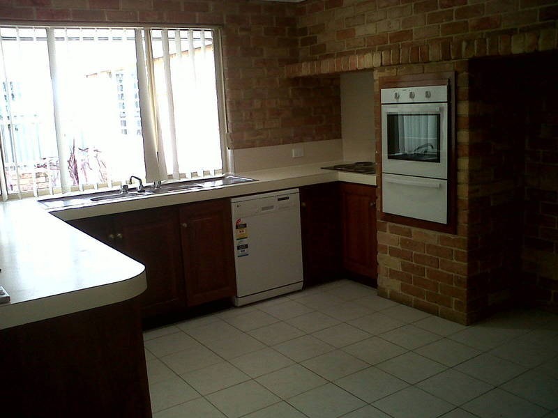 90 Jackson Ave, Winthrop WA 6150