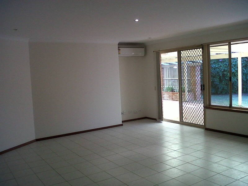 90 Jackson Ave, Winthrop WA 6150