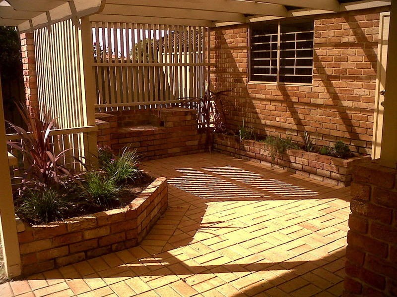 90 Jackson Ave, Winthrop WA 6150