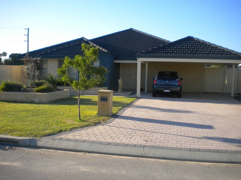 32 Leichhardt Crossing, Hammond Park WA 6164