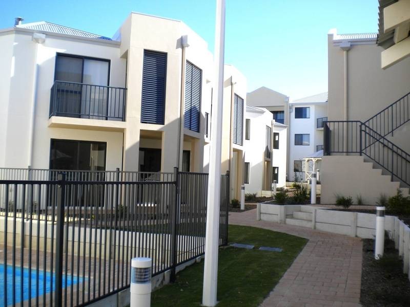 26/17 Southdown Place, Thornlie WA 6108