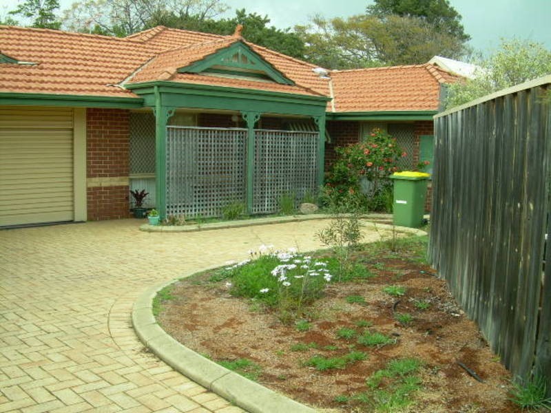 8b Prinsep Road, Attadale WA 6156